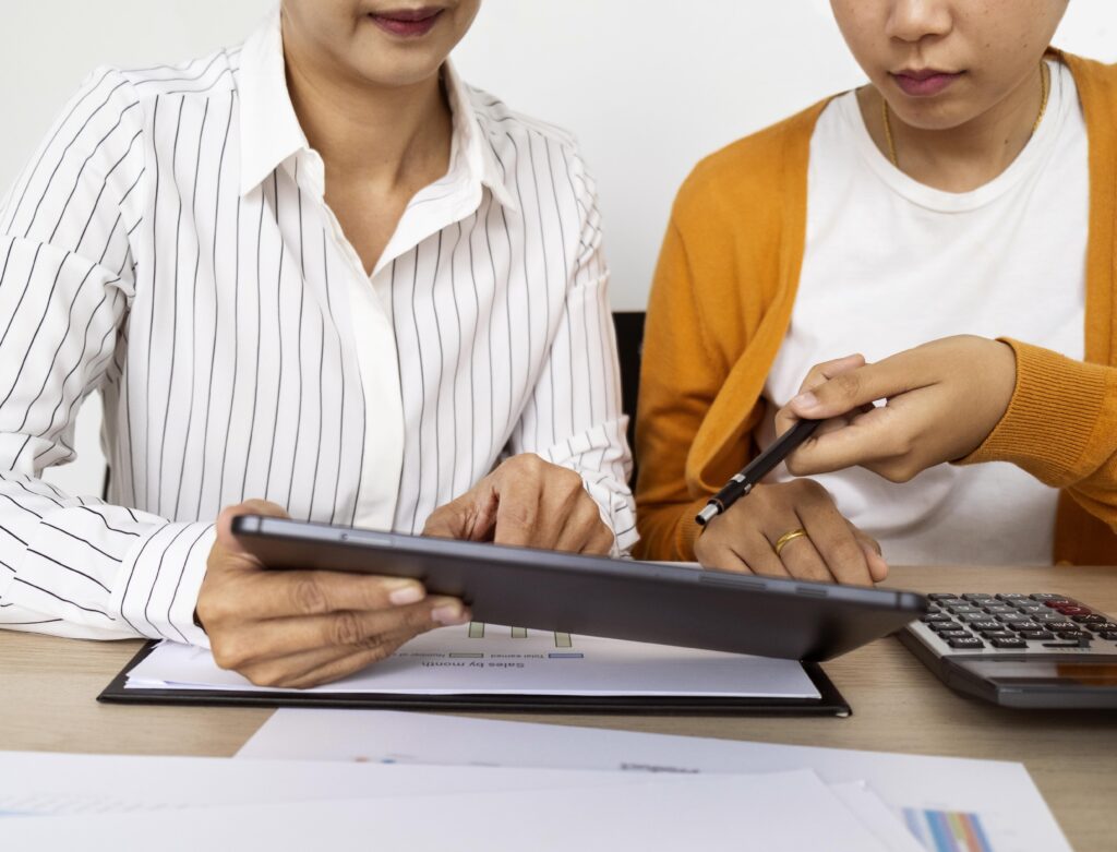 5 tips how to sell digital products without tax compliance — Merchant of Record guide for creators
